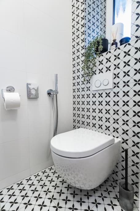 Myslbekova 5 Apartment Ostrava Exterior photo